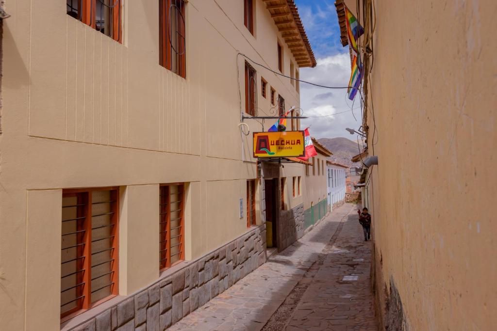 Entrada del Quechua Recoleta Hostal